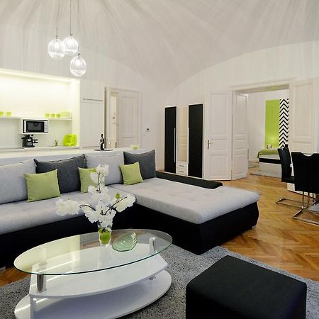 Varkapitany Apartman إغير المظهر الخارجي الصورة