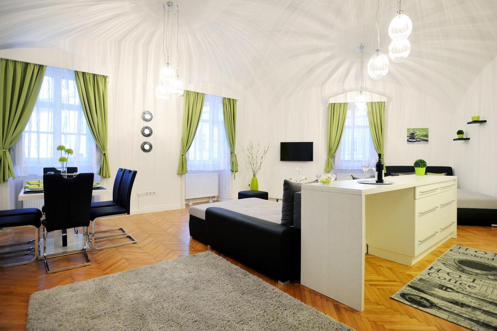 Varkapitany Apartman إغير المظهر الخارجي الصورة